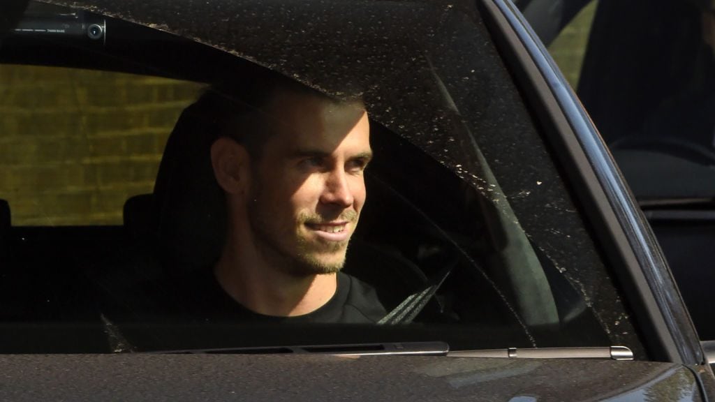 Real Madrid's Welsh midfielder Gareth Bale arrives at the Tottenham Hotspur training ground in north London on September 18, 2020, as steps to secure Spurs' former player on loan continue. - Gareth Bale is "close" to sealing a sensational move back to Tottenham, the player's agent Jonathan Barnett said on Wednesday, seven years after joining the Spanish giants from Spurs for a world record fee. (Photo by David MIRZOEFF / AFP) (Photo by DAVID MIRZOEFF/AFP via Getty Images)
