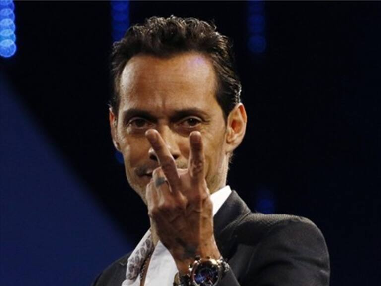 «Algo se fumó»: Usuarios comentan que Marc Anthony parece drogado en presentación de Viña 2019