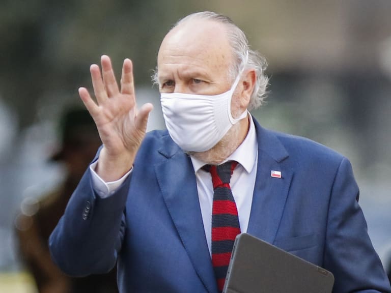 Con el respaldo de bancadas de oposición: Frente Amplio reunió las 52 firmas para interpelar al Ministro de Defensa