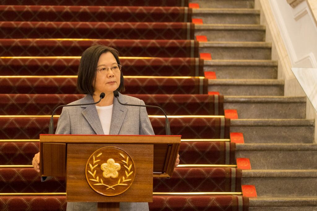 La mandataria de Taiwán, Tsai Ing-Wen, habla ante los medios