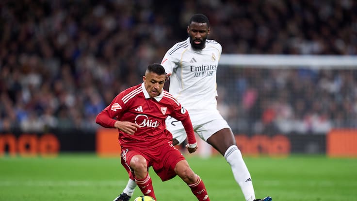 Con Sánchez y Suazo en cancha: Sevilla no pudo dar la sorpresa y cayó ante Real Madrid en el Bernabéu