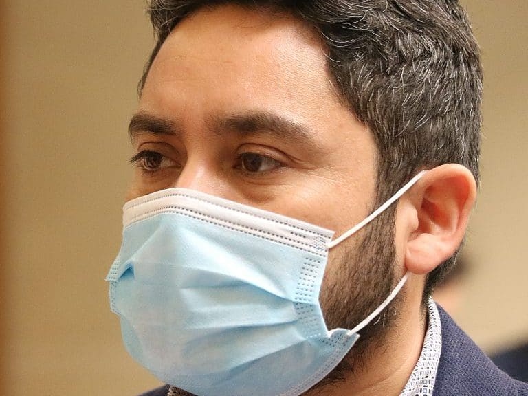 29 DE SEPTIEMBRE DE 2021/VALPARAISOEl gobernador de Tarapacá, José Miguel Carvajal, ofrece un punto de prensa, junto con diputados de oposición, en medio de la crisis migratoria que afecta al norte del país.
FOTO: LEONARDO RUBILAR CHANDIA/AGENCIAUNO