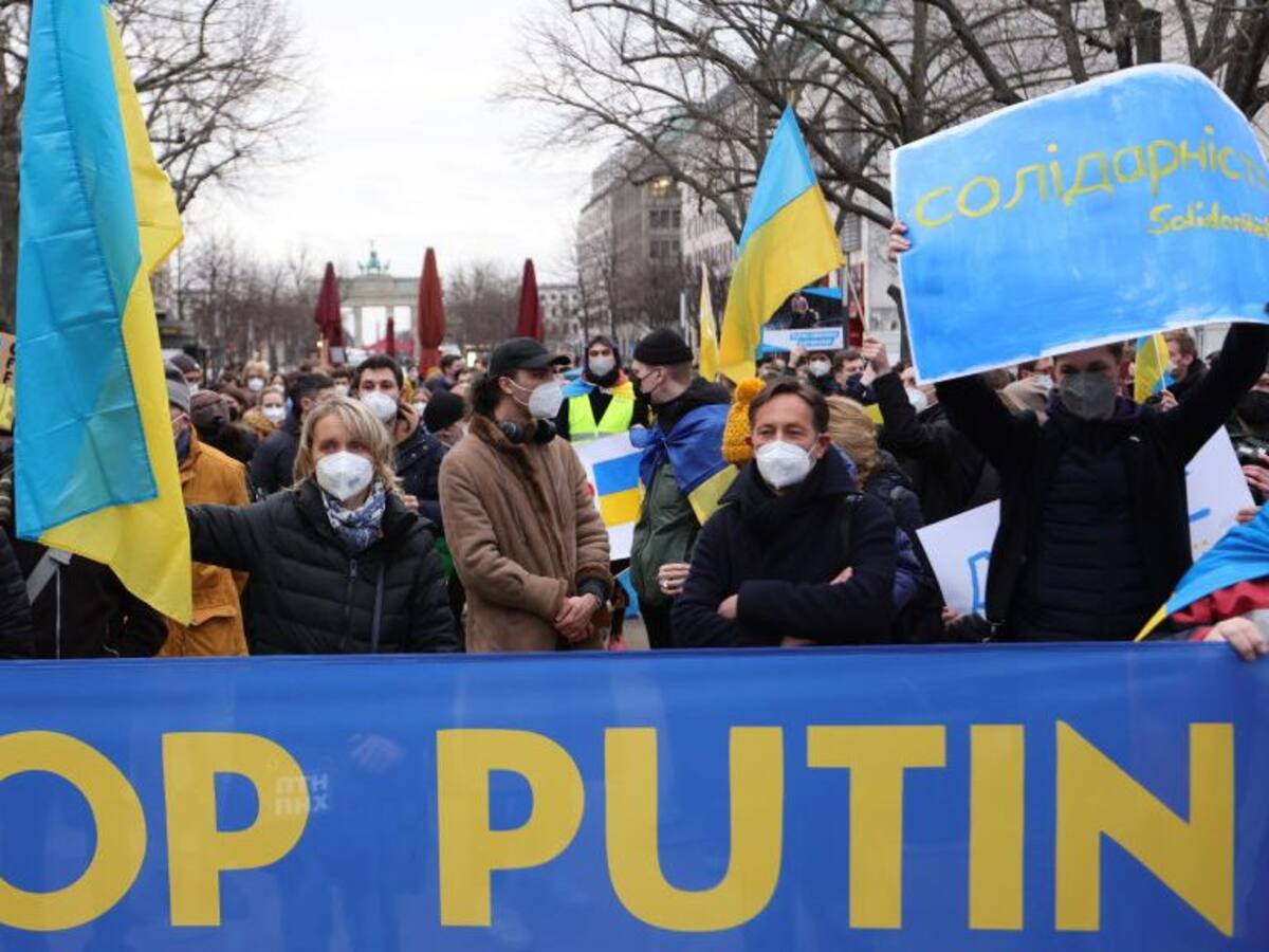 Ucrania pidió a sus ciudadanos en Rusia abandonar el país