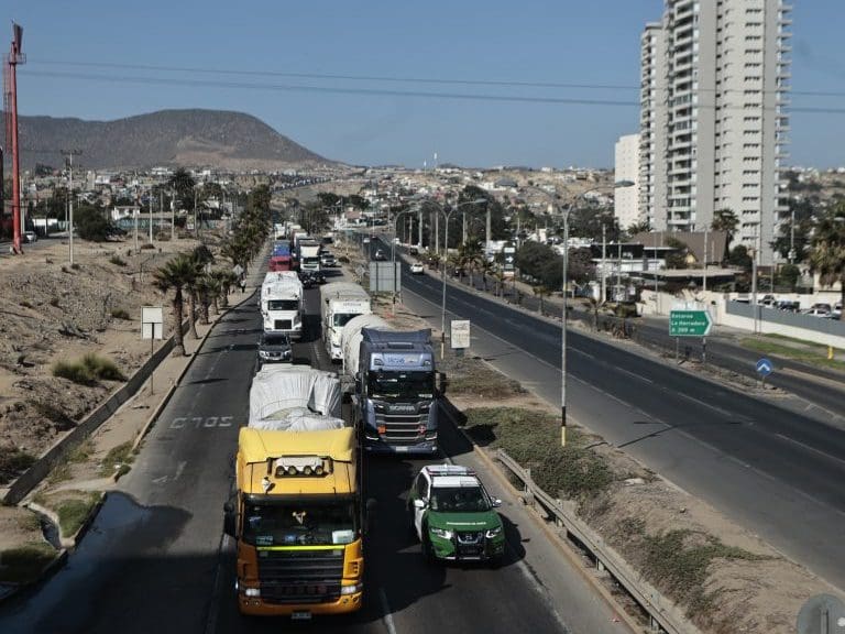 14 de febrero de 2022/CoquimboCamioneros deponen corte de rutas en el ingreso a la Ciudad de Coquimbo

FOTO: KARIN POZO /AGENCIAUNO