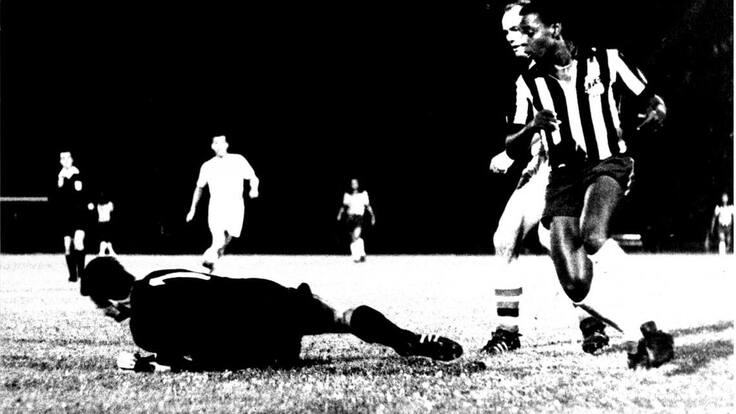 Se cumplen 60 años del “partido perfecto”, el mítico duelo entre Santos y Checoslovaquia