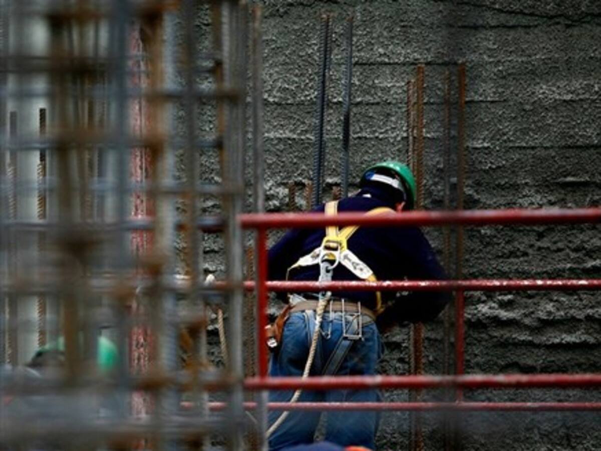 Expertos reducen expectativas de crecimiento para este año: 2,8 %