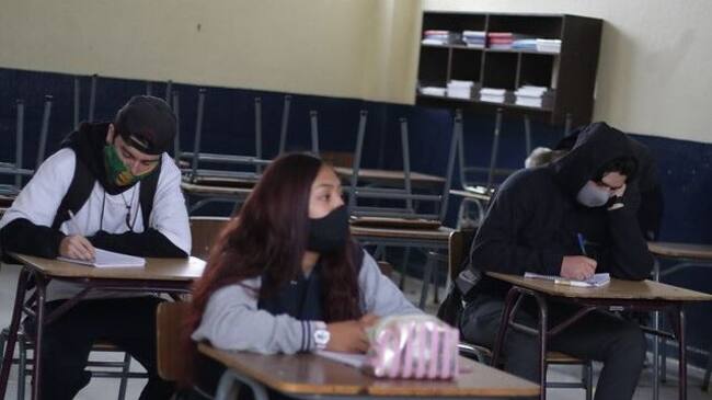 Convención Constitucional: colegios particulares cuestionaron que Comisión de Reglamento excluyera "el derecho preferente de los padres a educar a sus hijos"
