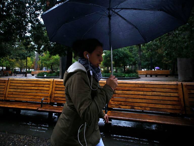 Lluvia en Santiago: en estas comunas de la región Metropolitana caerán precipitaciones el domingo