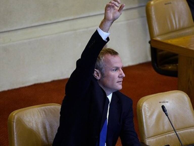 Felipe Kast buscará un lugar en el Senado