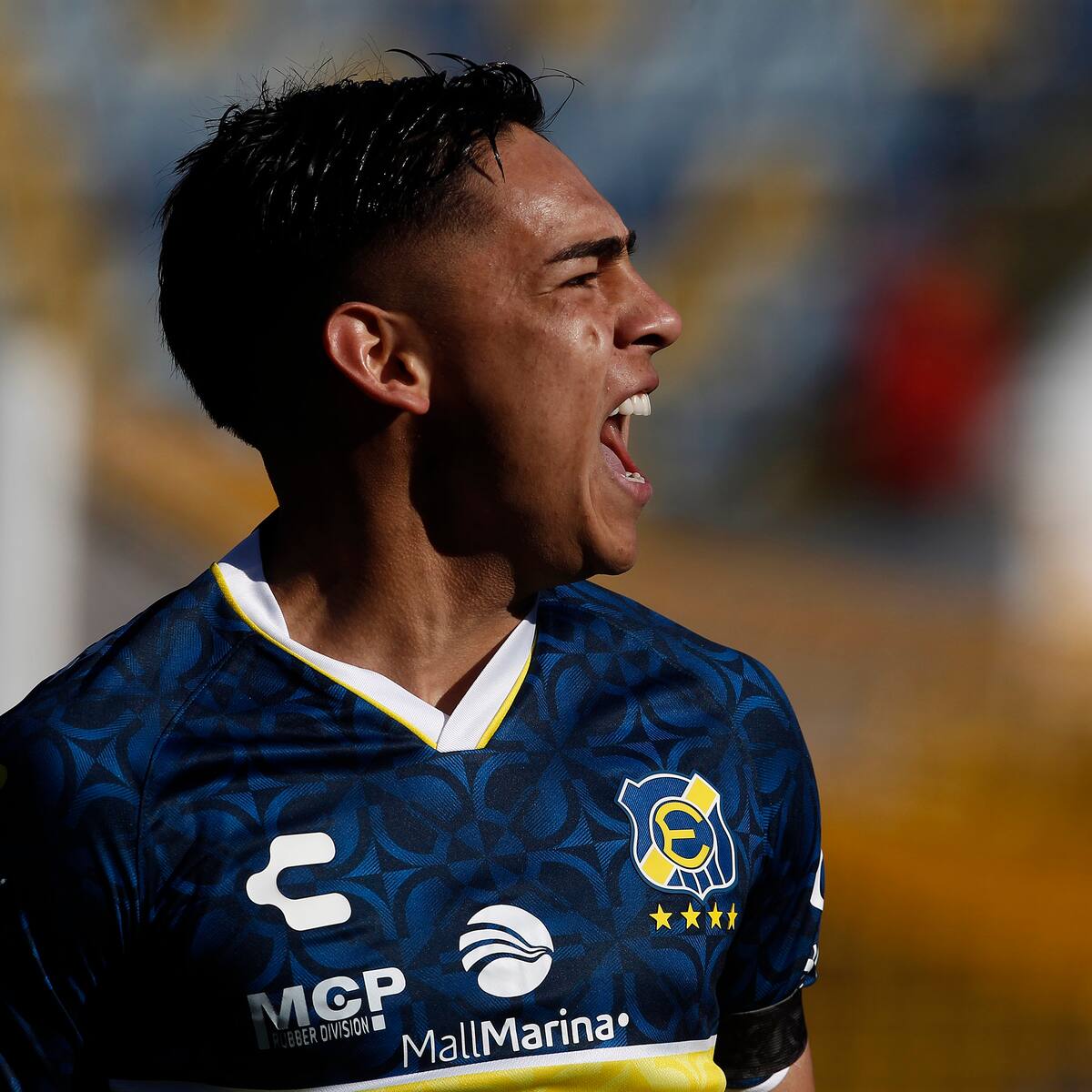 “Hemos estado en conversaciones y reuniones en Santiago”: Joan Cruz se acerca a otro club del fútbol chileno