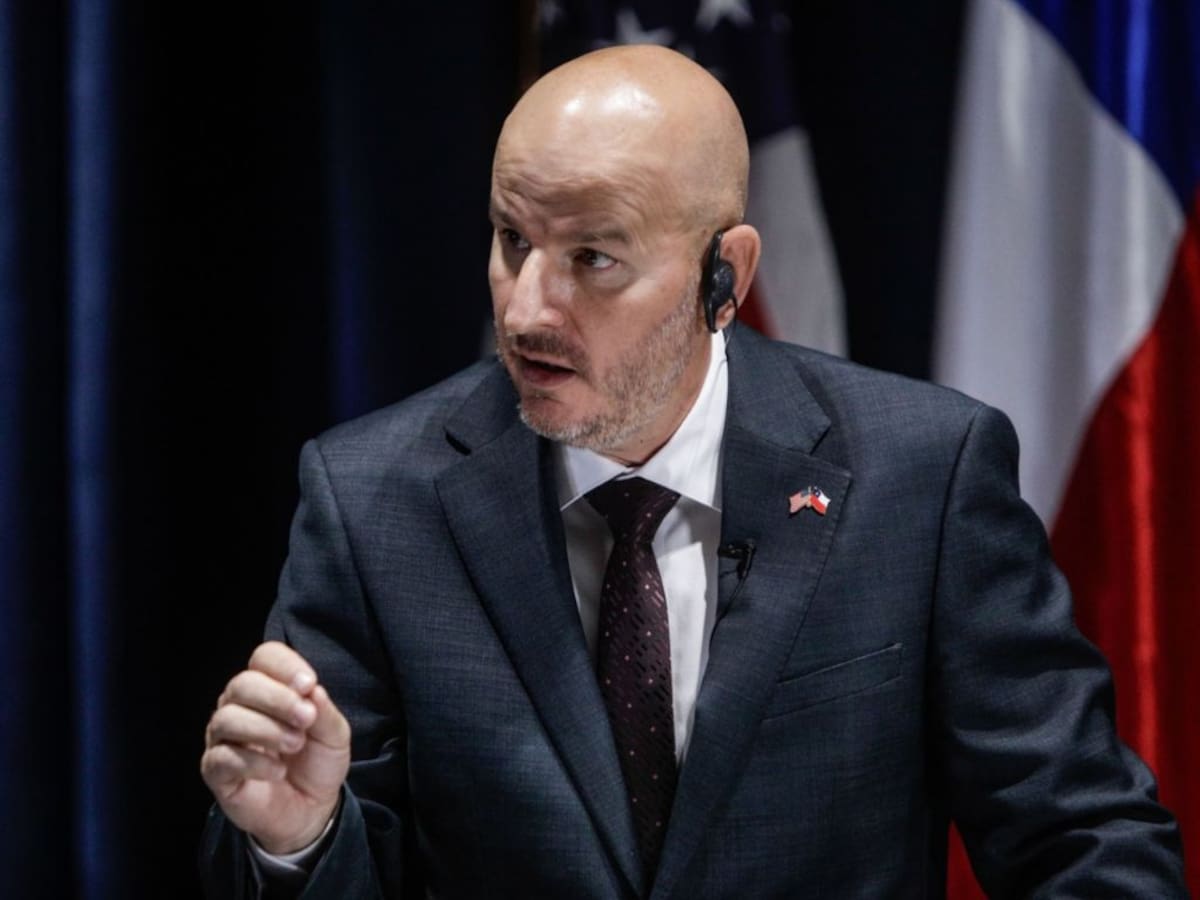PDI detiene a chileno acusado de amenazar a embajador de Estados Unidos en Chile