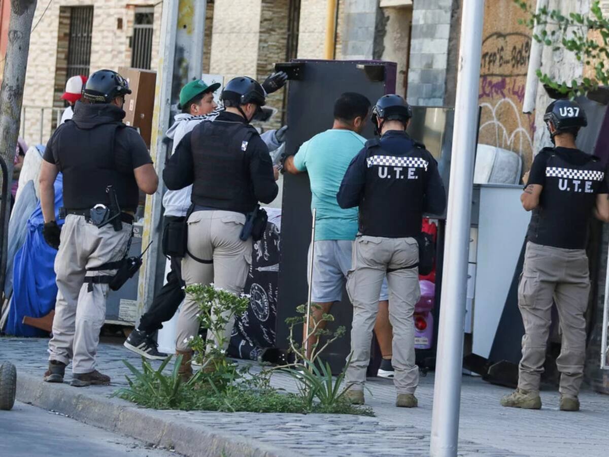 Desalojan la casa número 40 en Santiago: vivienda estaba tomada y usada para cometer distintos delitos