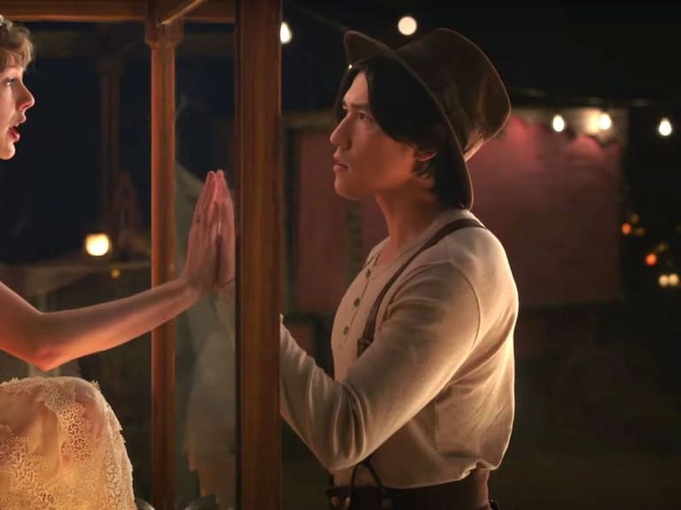 El hilo dorado que conecta sus dos álbumes: así es «Willow», el nuevo videoclip de Taylor Swift