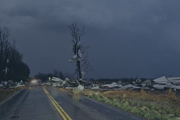 15/03/2025 Tormenta de granizo y tornados en Misuri (EEUU). Las autoridades del estado norteamericano de Misuri han confirmado al menos una decena de muertos al paso de una devastadora serie de tornados y tormentas de granizo que han sacudido al menos cuatro condados. SOCIEDAD NORTEAMÉRICA ESTADOS UNIDOS INTERNACIONAL POLICÍA DE CARRETERAS DE MISURI