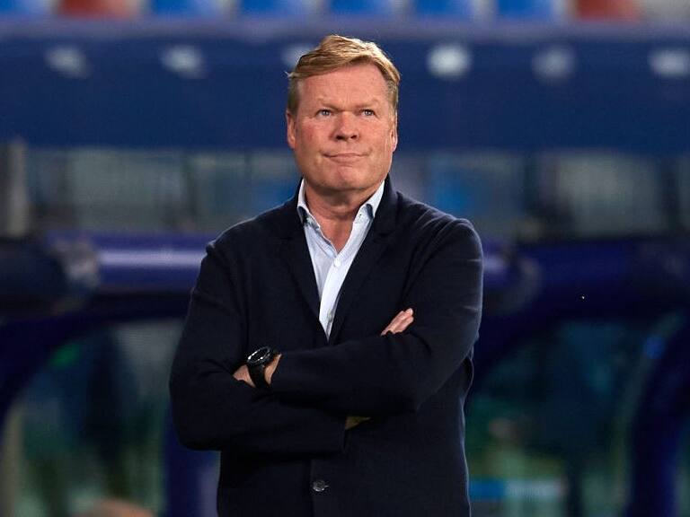Ronald Koeman head coach of Barcelona during the La Liga Santander match between Levante UD and FC Barcelona at Ciutat de Valencia Stadium on May 11, 2021 in Valencia, Spain. Sporting stadiums around Spain remain under strict restrictions due to the Coronavirus Pandemic as Government social distancing laws prohibit fans inside venues resulting in games being played behind closed doors. (Photo by Jose Breton/Pics Action/NurPhoto via Getty Images)