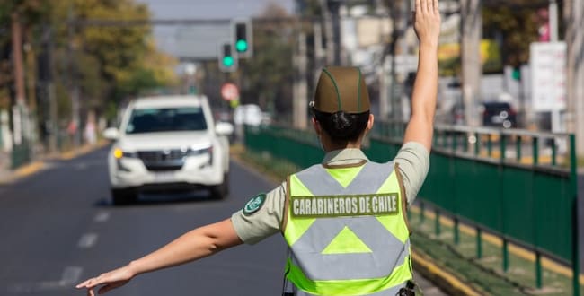 Atención conductores: habrá desvíos en la Alameda este domingo por ceremonia del Juramento a la Bandera