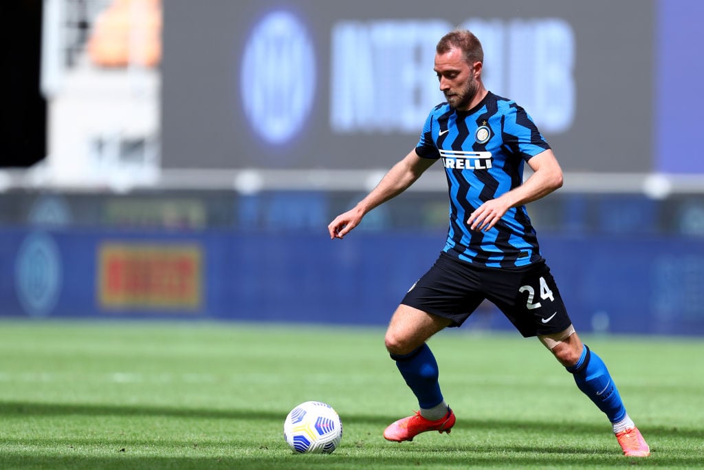 Christian Eriksen no podrá jugar con desfibrilador en Italia