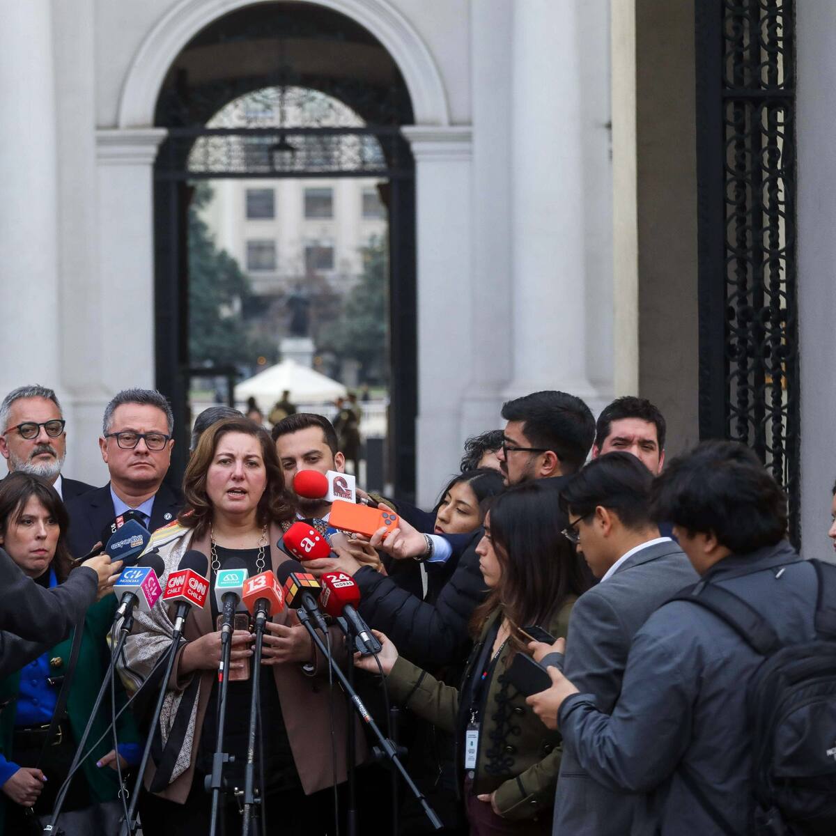 Oposición acusa intransigencia del Gobierno tras cita en La Moneda por exención de contribuciones a adultos mayores