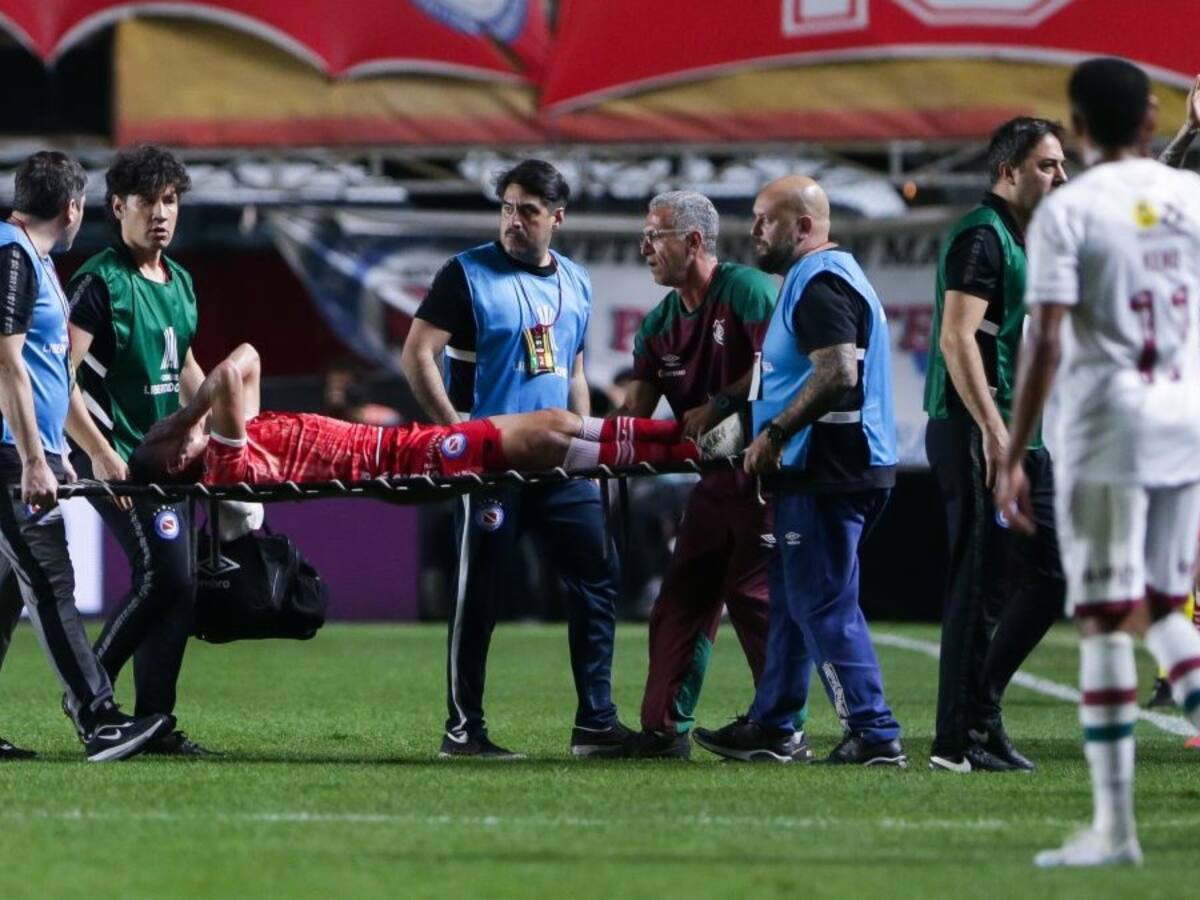 Marcelo se disculpó: Luciano Sánchez estará casi un año fuera de las canchas tras grave lesión
