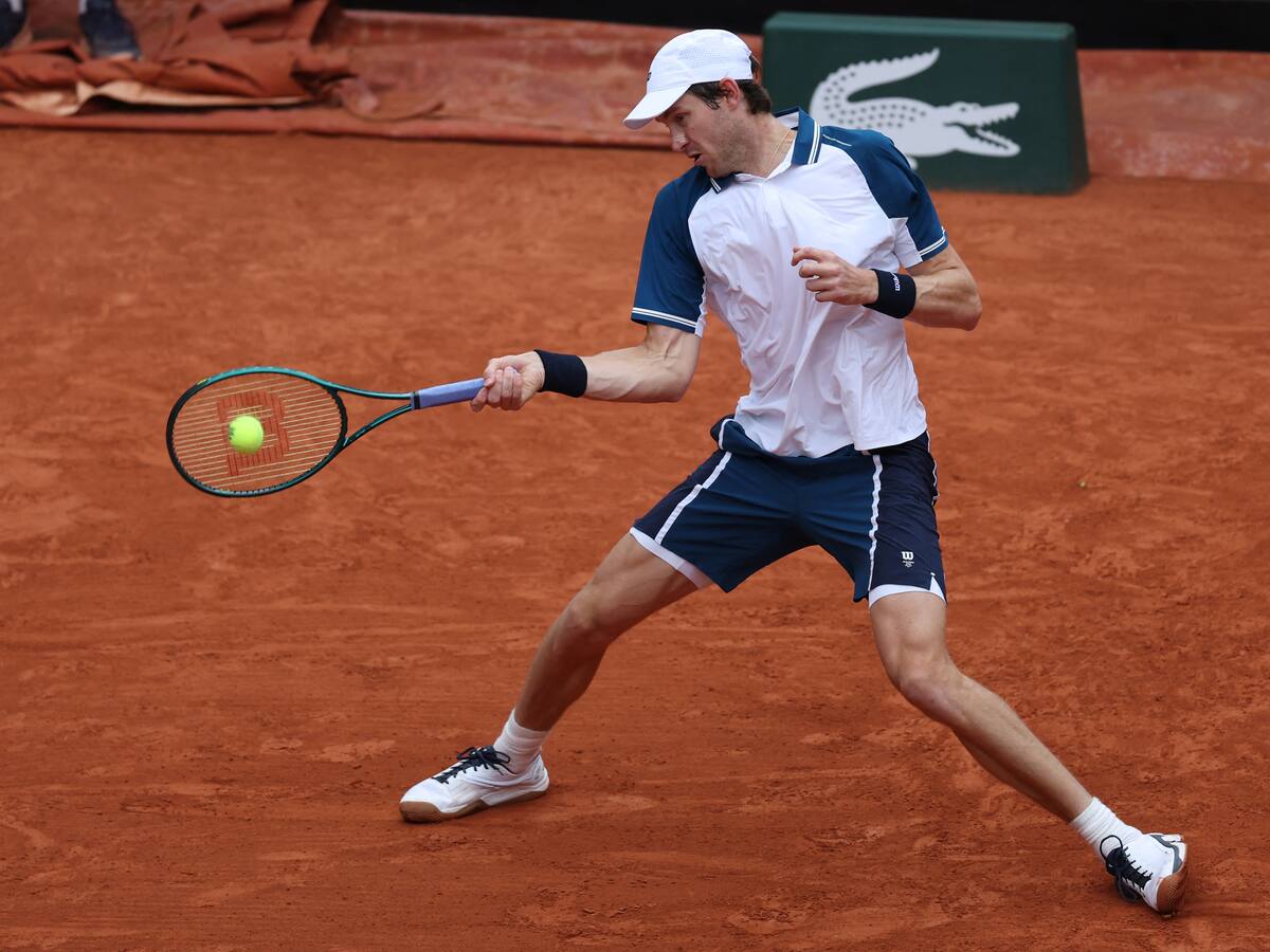 Nicolás Jarry no puede ante un potente Arthur Fils y queda fuera en Roland Garros