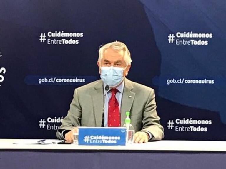 Ministro de Salud, Enrique Paris.