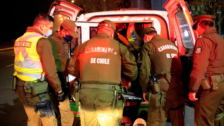 Detienen a seis personas tras intento de robo a empresa en Santiago Centro