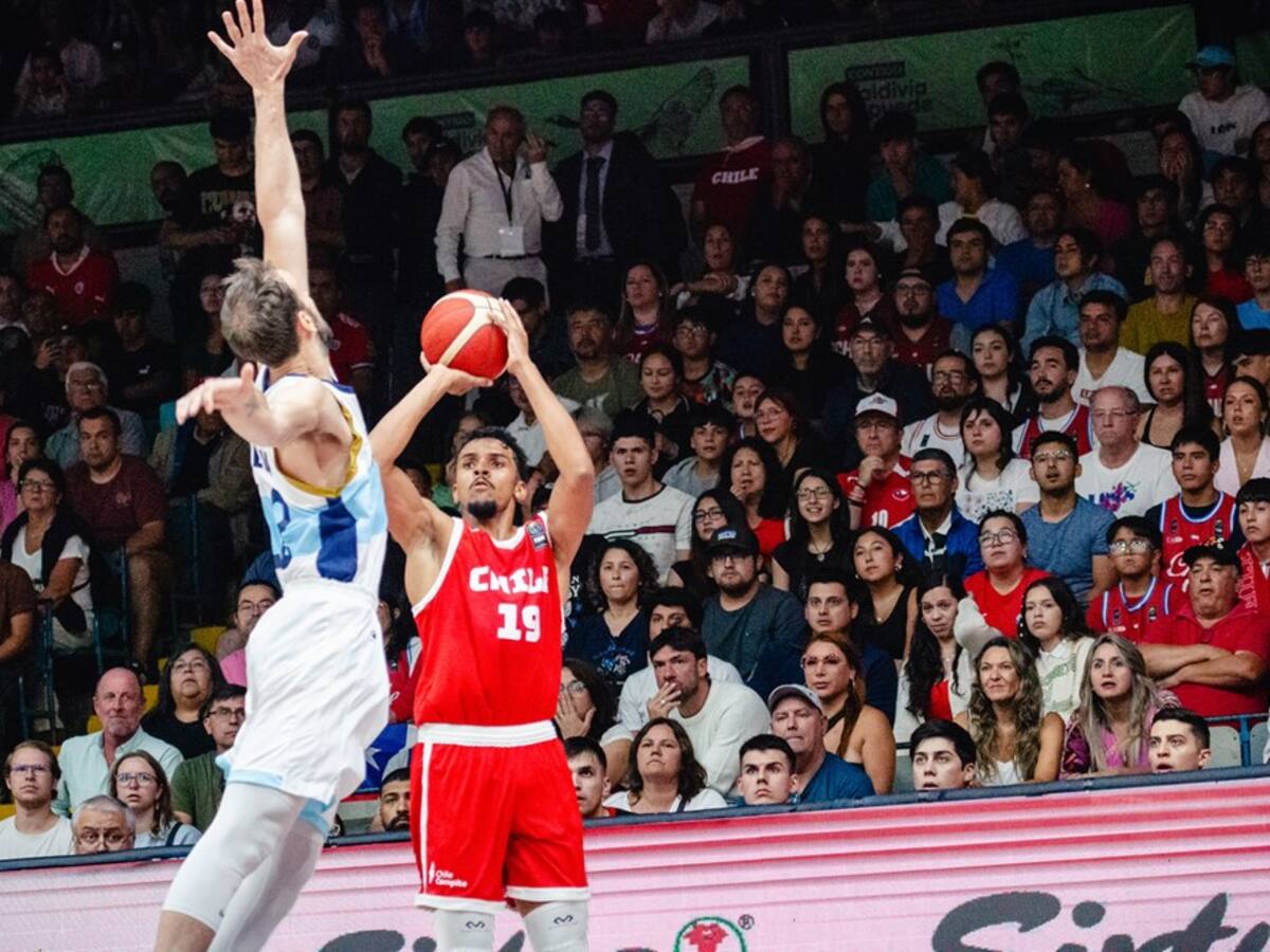 La Roja del Basquet hace historia y vence a Argentina en un duelo oficial tras casi 70 años