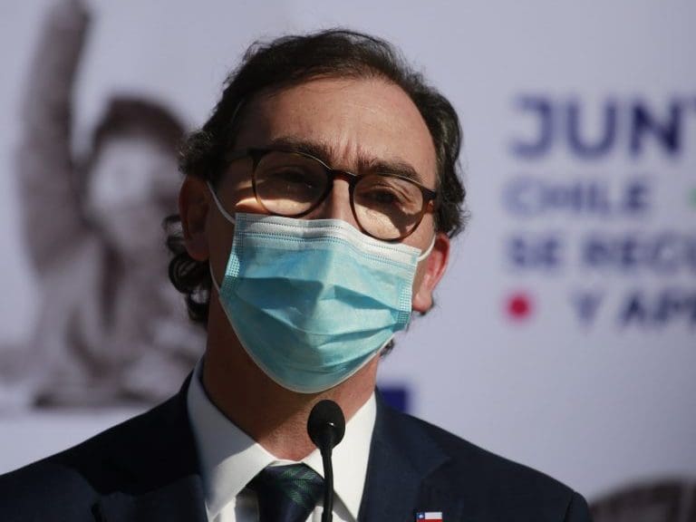 3 de agosto de 2021/SantiagoEl ministro de Educación, Raúl Figueroa, visitan el Colegio La Concepción de la comuna de La Florida, para lanzar un inédito espacio de participación ciudadana en el marco del plan “Juntos, Chile se recupera y aprende”
En la foto Raul Figueroa
FOTO: KARIN POZO/AGENCIAUNO