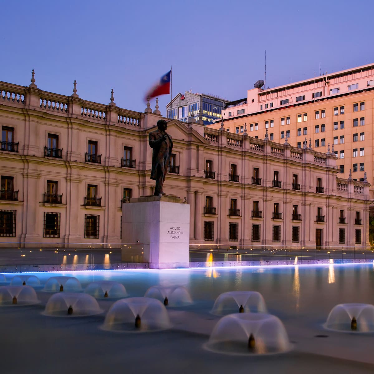 Gobierno contraataca: CDE va a la Suprema para evitar que exjefa de casino vuelva a La Moneda