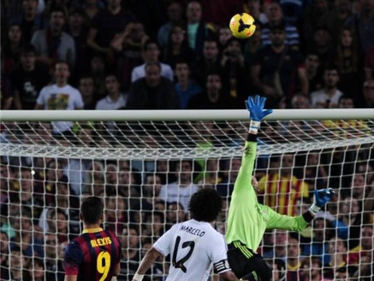 Golazo de Alexis Sánchez contra el Madrid postula a ser «el mejor de la década» para el FC Barcelona