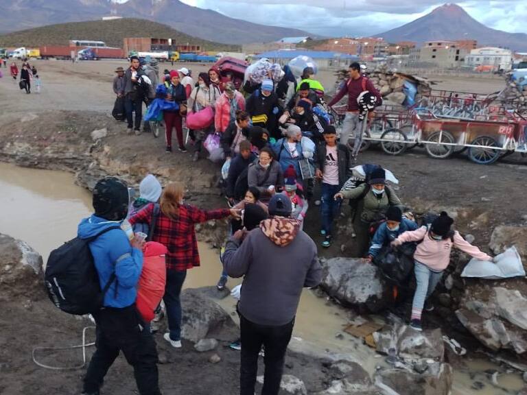 Cientos de inmigrantes intentaron ingresar al país por Colchane