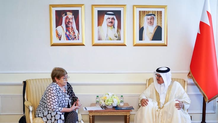 Bachelet se reúne con canciller de Bahréin para impulsar su postulación a la Secretaría General de la ONU