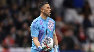 Sin el regreso a Chile como prioridad: los posibles pasos de Claudio Bravo tras junio