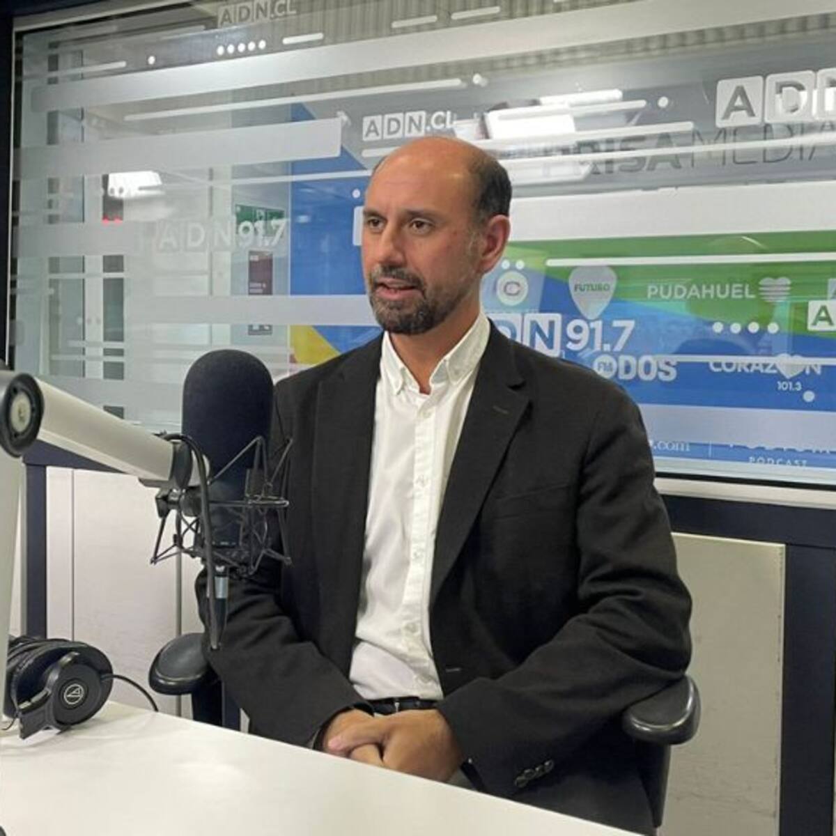 Experto en minería Juan Ignacio Guzmán sobre extracción del litio: «Si hay una empresa estatal que debe hacer este trabajo, debiese ser Codelco»