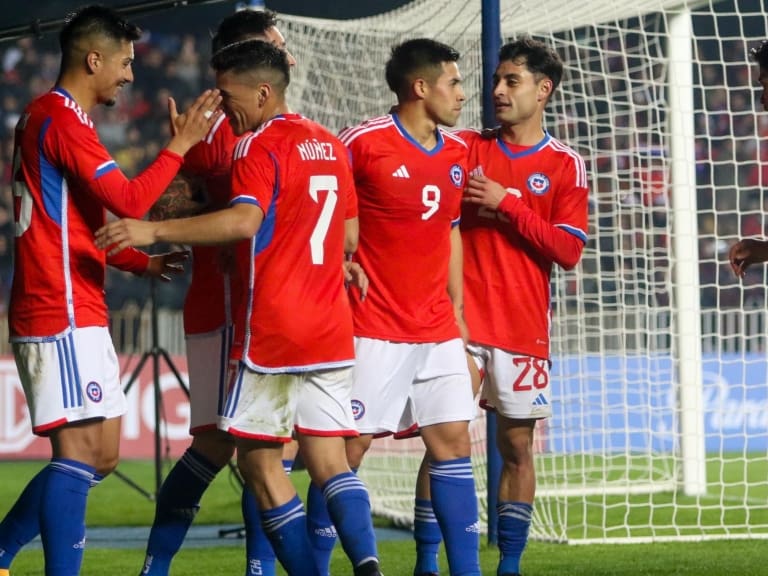 Chile saca provecho de una débil Cuba para golear con suficiencia en Concepción