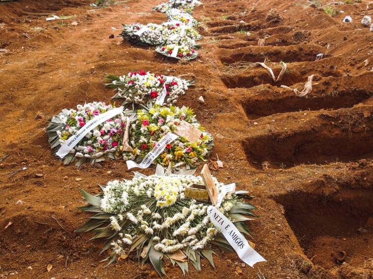 Cementerio prepara grupos de entierros por Covid-19 en Brasil
