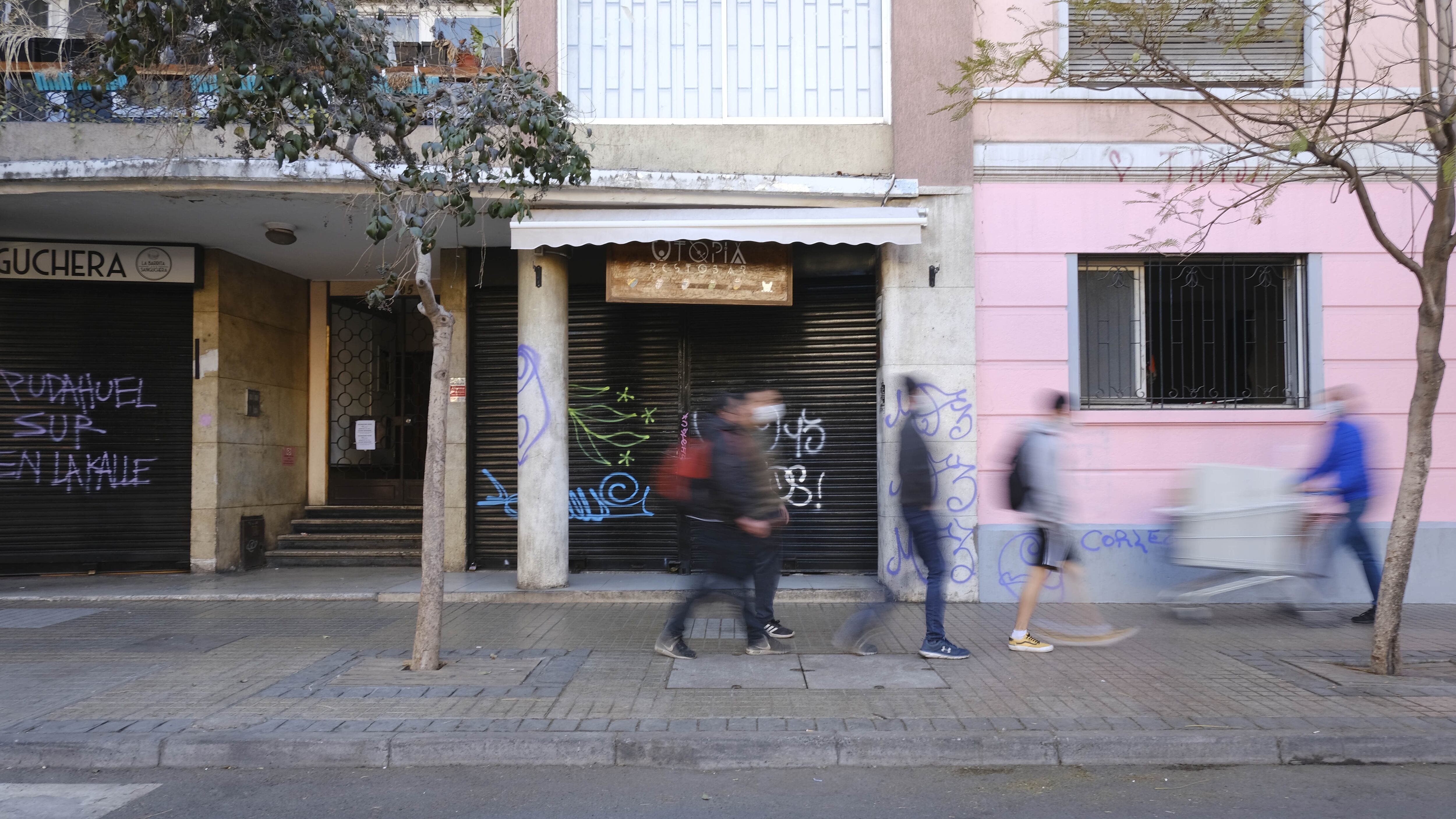 CNC condenó ataques a locales en Lastarria: "Se encuentra a merced del delito y la destrucción"