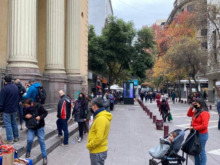 Largas filas de feligreses se registraron en la Iglesia de San Agustín por día del Cristo de Mayo