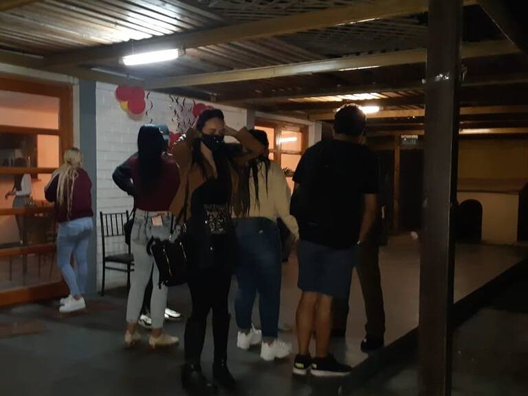 fiestas clandestinas