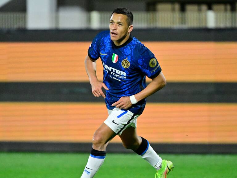 Alexis Sánchez selló triunfo del Inter para recuperar la cima de la Serie A