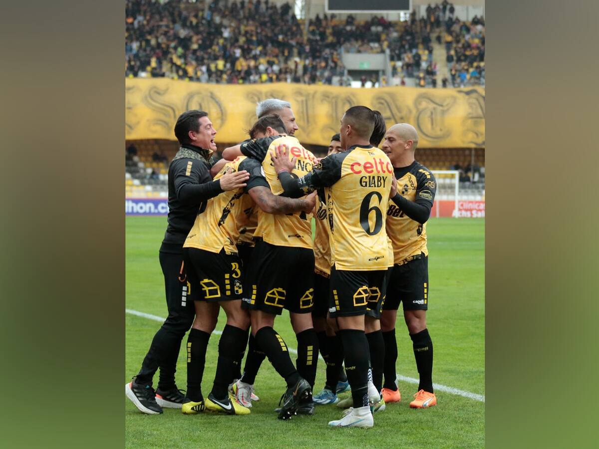 Coquimbo Unido aplasta a Cobresal para sacar amplia ventaja en la semifinal zonal de Copa Chile