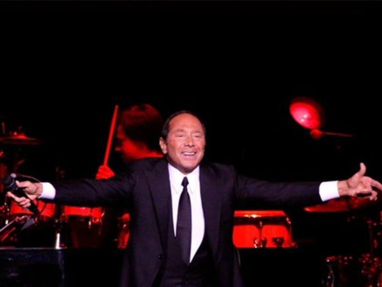 Paul Anka y su relación con Chile: «Tuve una novia ahí»
