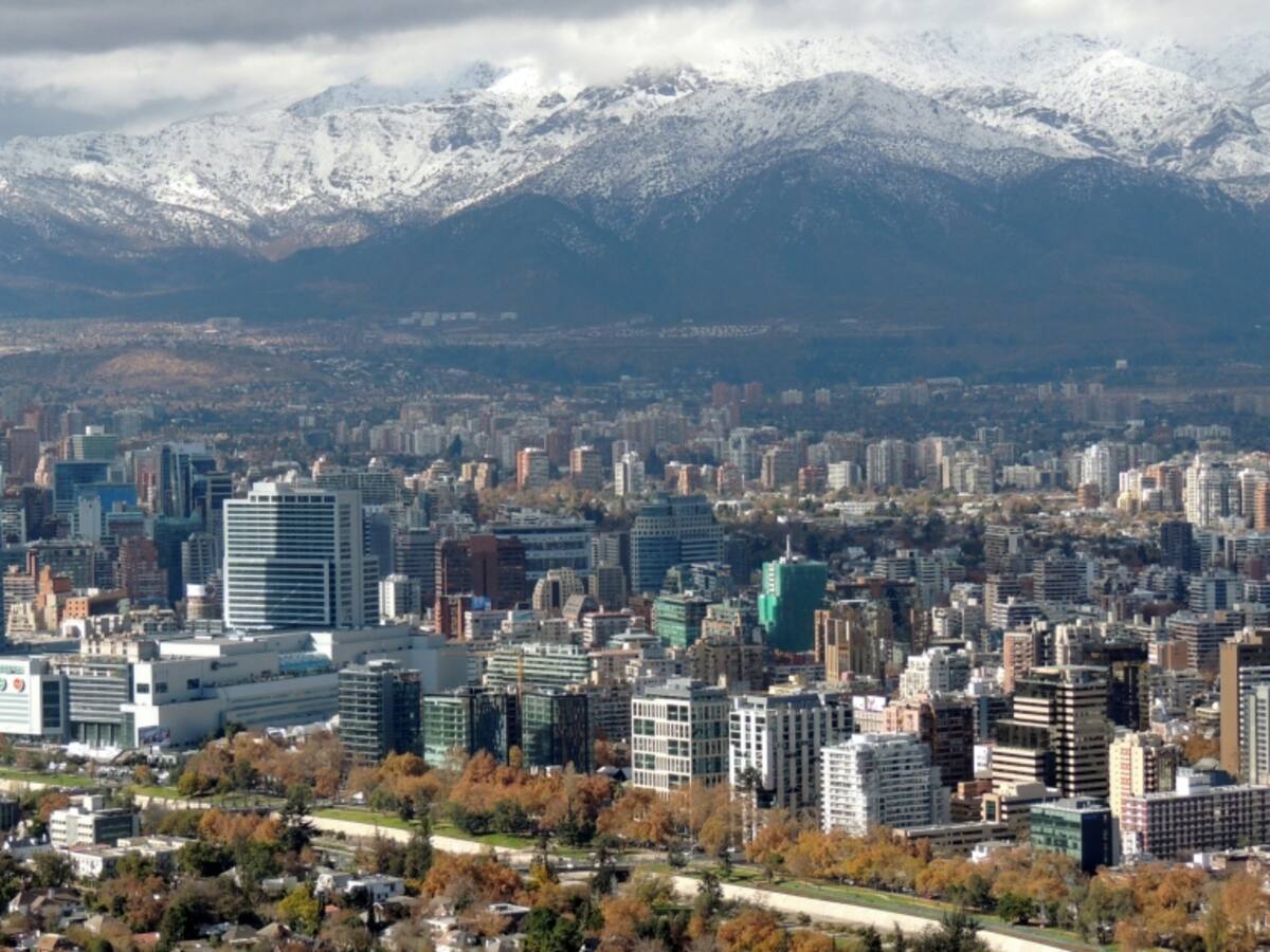 2023: FMI prevé que economía de Chile será la única que se contraerá en A. Latina y el Caribe