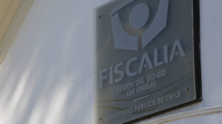 Detuvieron a carabinero investigado por femicidio de su expareja en Los Ángeles