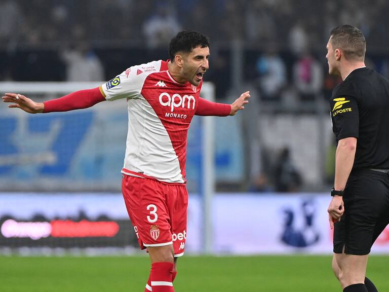Guillermo Maripán es expulsado tempranamente en la visita del Mónaco al Olympique Marsella