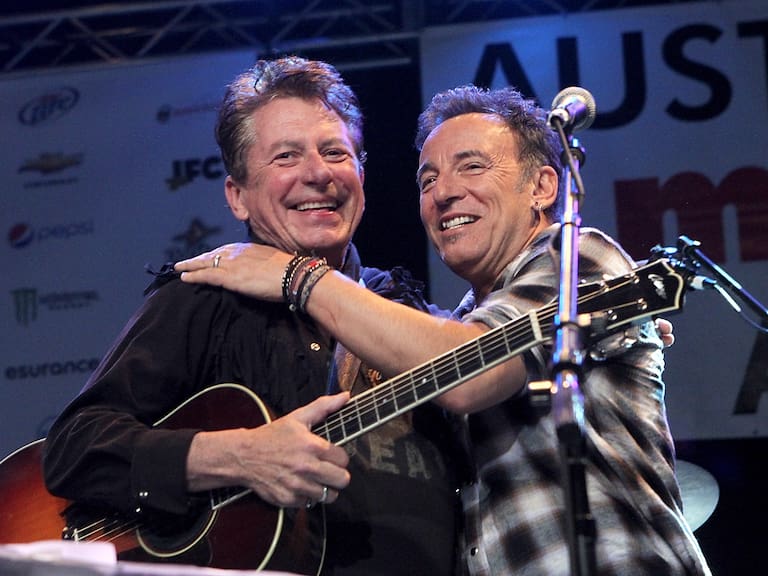 Devastación total: legendario cantante de rock muere a los 78 años