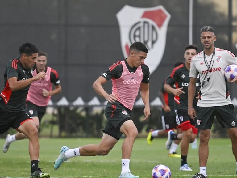 Prioridades: River Plate viajaría con suplentes y juveniles a Salta para enfrentar a la U