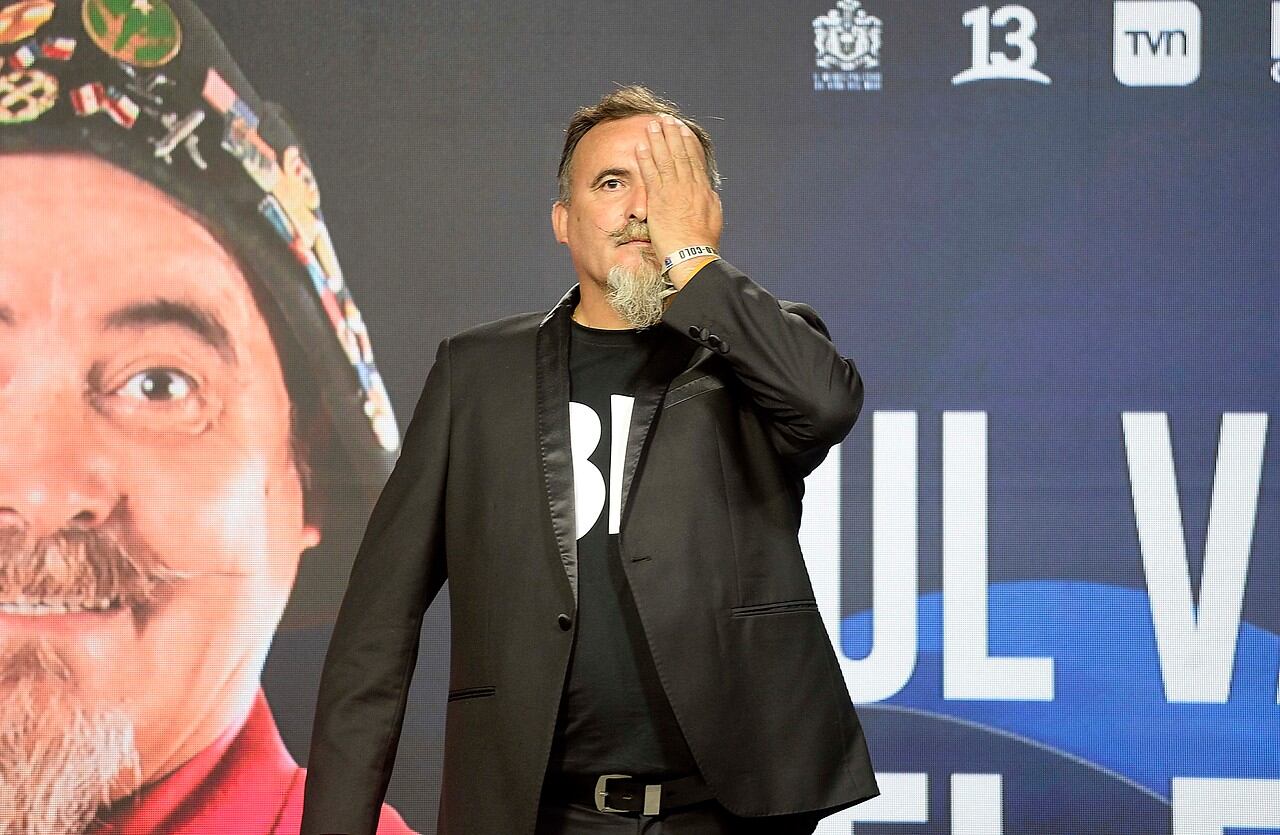 El momento en que Paul Vásquez cubrió uno de sus ojos. Foto: Agencia Uno