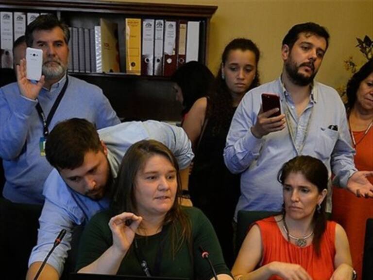 Marcela Aranda acusó «utilización mediática de un ser humano frágil» al hablar de su hija trans