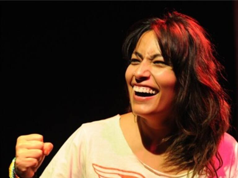 Ana Tijoux se casó con zapatillas y con una gran fiesta